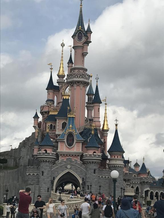 Victoria Family House Disneyland Paris 塞里斯 外观 照片